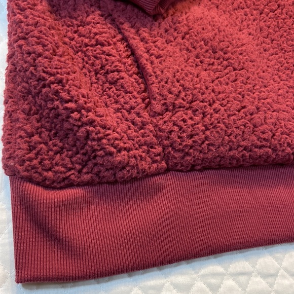 Adrienne VITTADINI Sport. Maroon Teddy Bear Pullover. Quarter Zip. X Large. - Picture 5 of 8